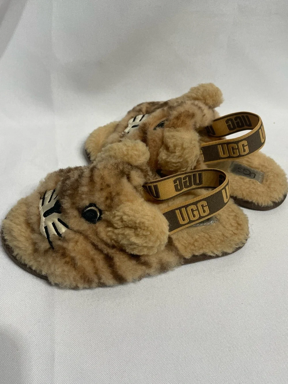 Youth Size 11 UGG Fuzzy Fluff Yeah Tiger Slippers Sandals Excellent Condition